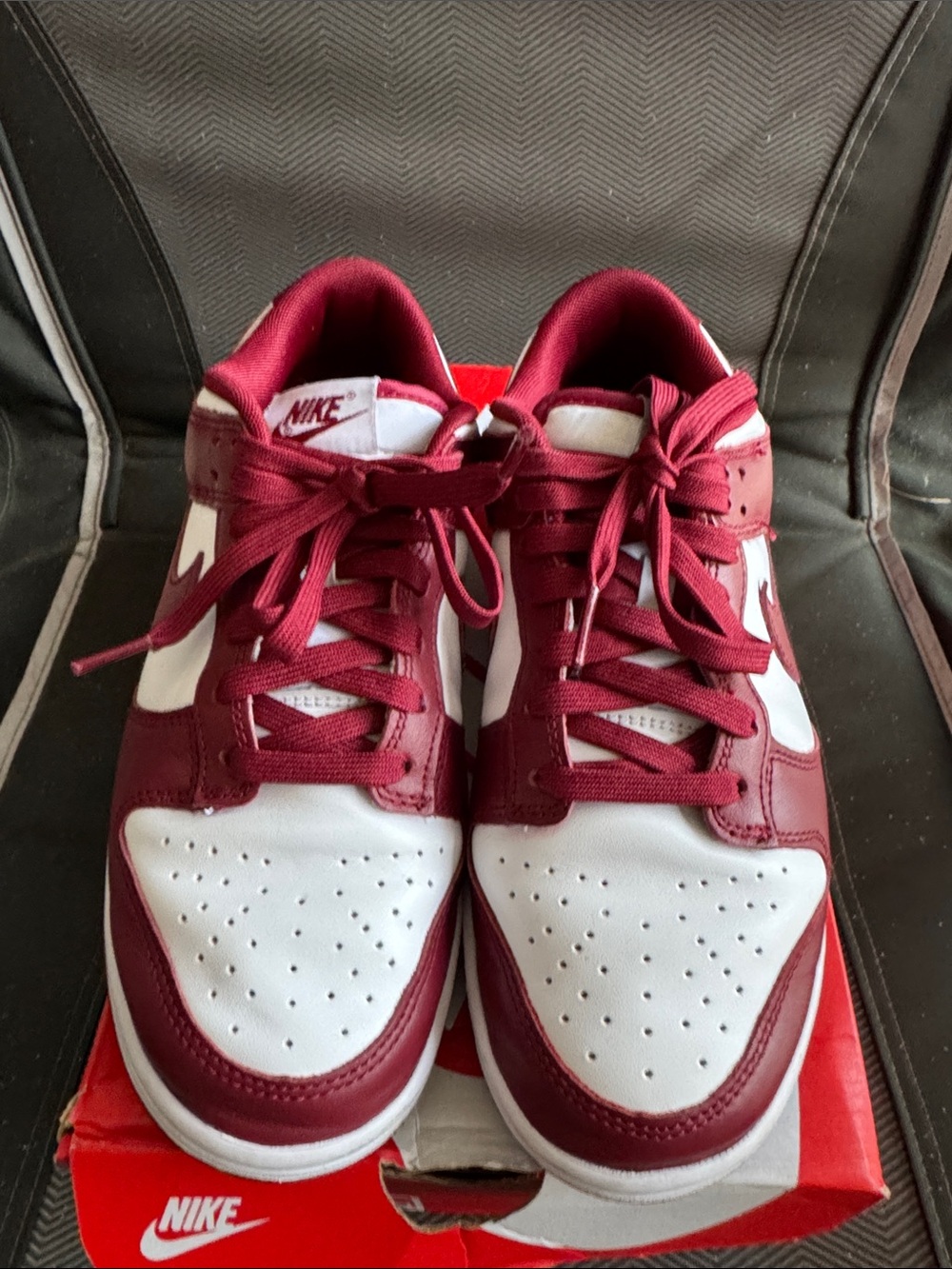 Nike Men’s Sneakers White and Maroon Low-Top